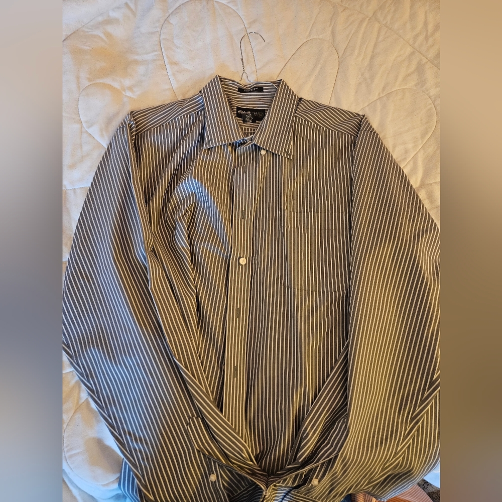 Eddie Baur dress shirt button up
